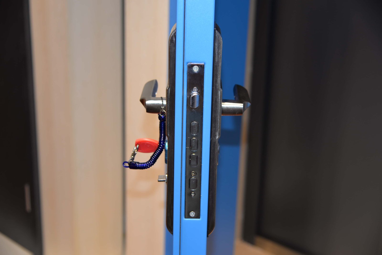 Classic Fire Rated Door Wholesale - Steel Fireproof Door for Hospital Room & Emergency Exit Customised - Image 3