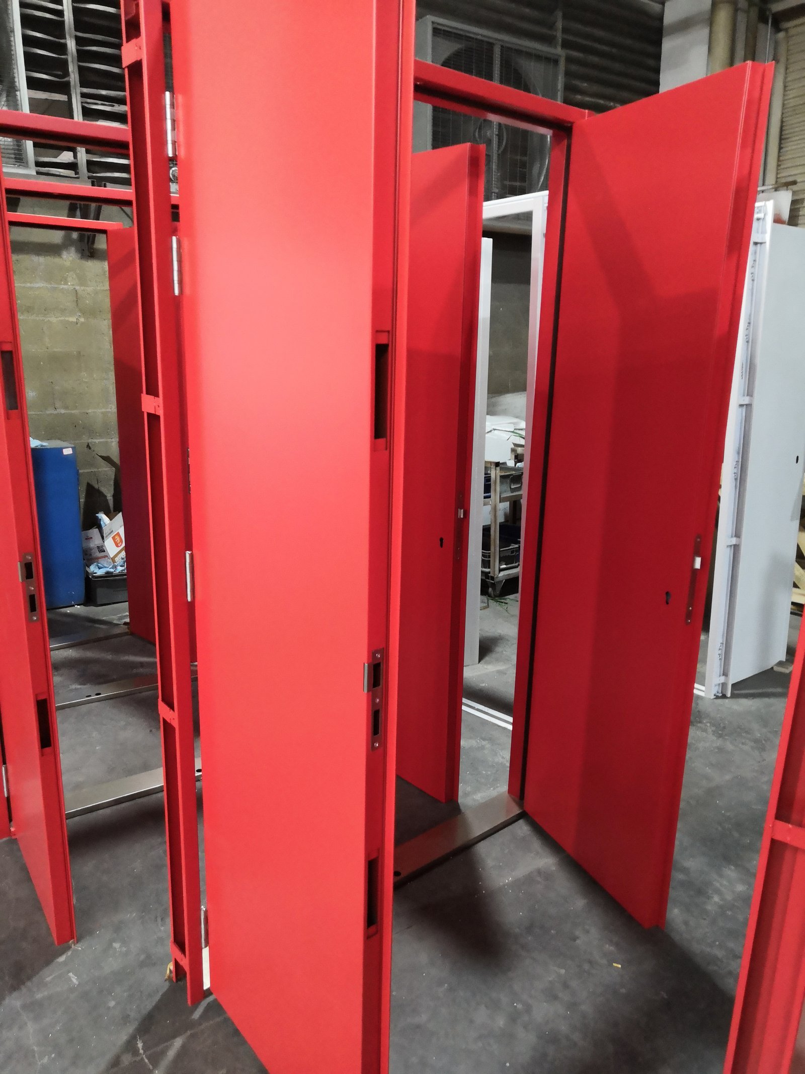 BS Standard 60-Min Fire-Rated Powder-Coated Galvanized Steel Single Door (Model: BT1NN2000NG/00) - Image 3