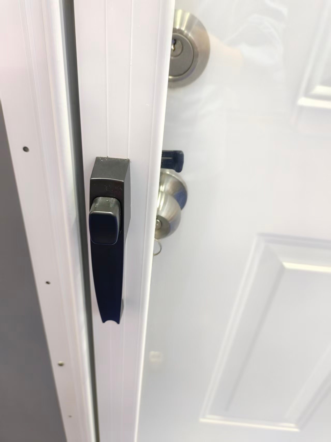 American Residential Combo Door Swing Open Style Minimalist Composite for Interior/Exterior Use Supermarket Distributor Sales - Image 3