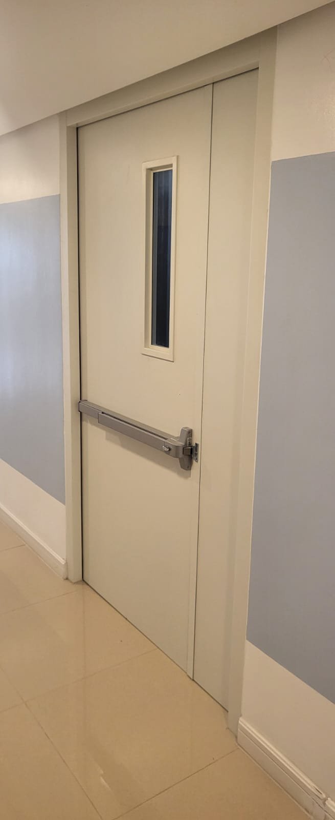 UL/WHI Certified Steel Fire-Rated Door with Glass Vision Panel for Philippine Construction Projects - Image 4
